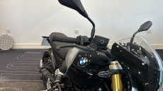 24MY BMW R12 Ninet